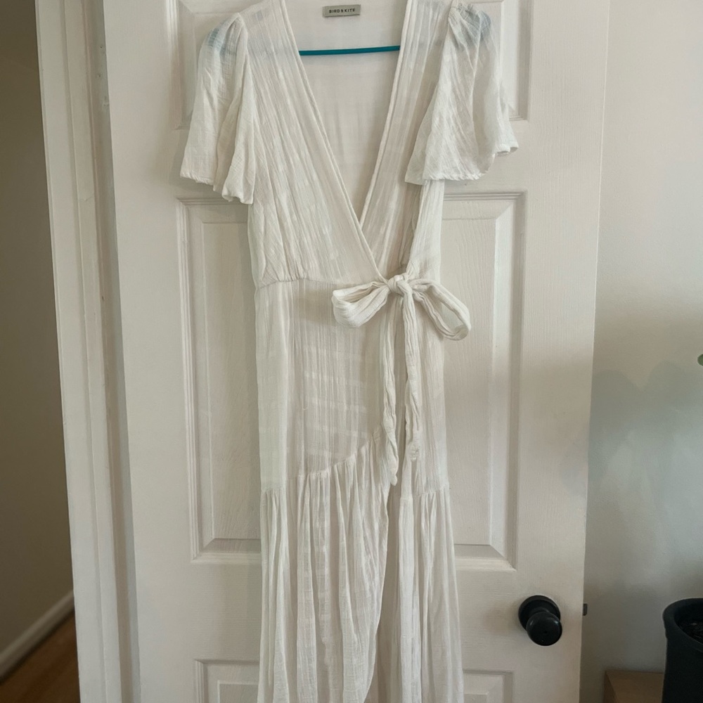 Pretty white wrap dress lined